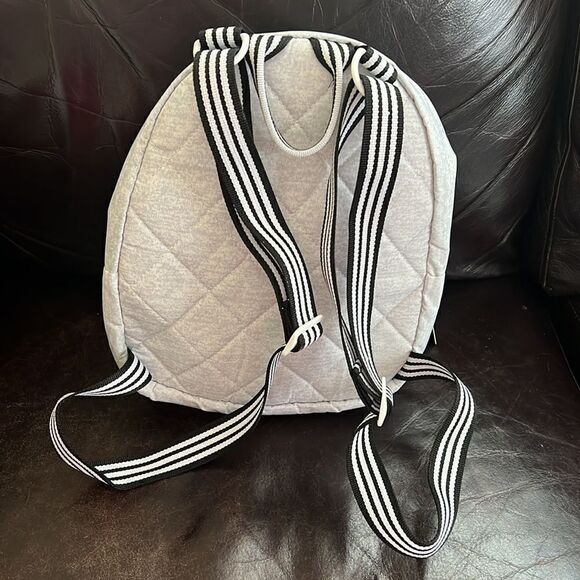 Adidas Small Backpack - Picture 2 of 7